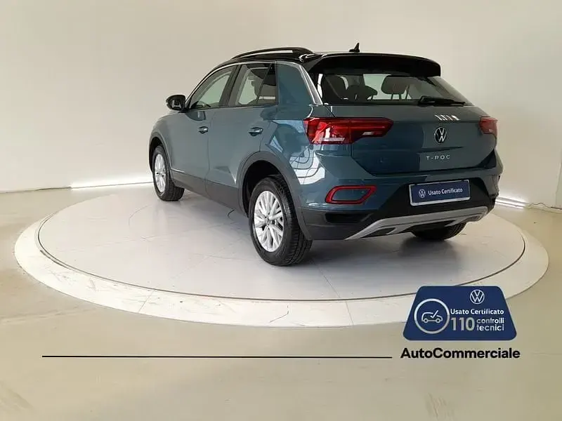 Usata VW T-Roc Life 116 CV (85 kW) 2025 Blu SUV
