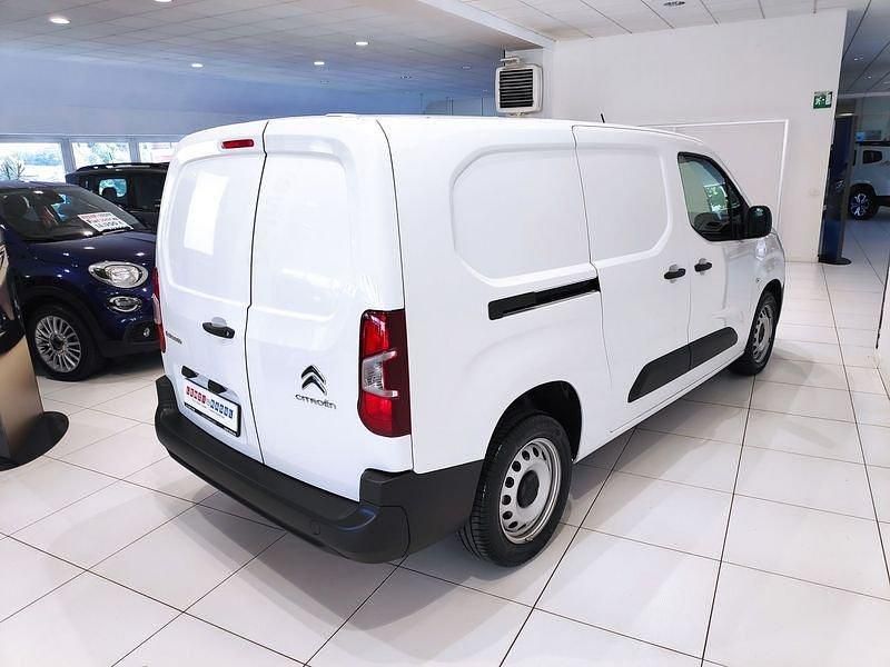 Usata Citroën Berlingo 130 CV (95 kW) 2023 Bianco Monovolume