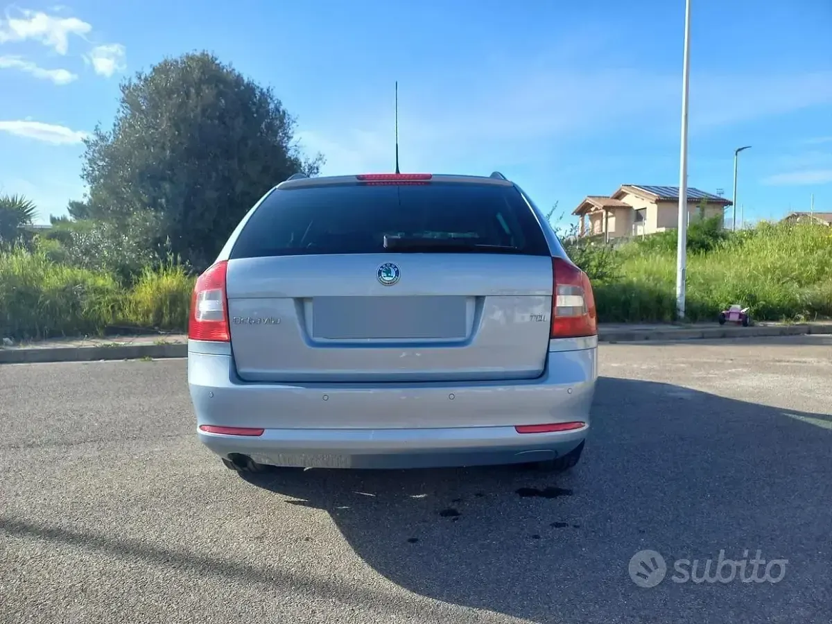 Usata Skoda Octavia 105 CV (77 kW) 2010 Bluazzurro Station wagon