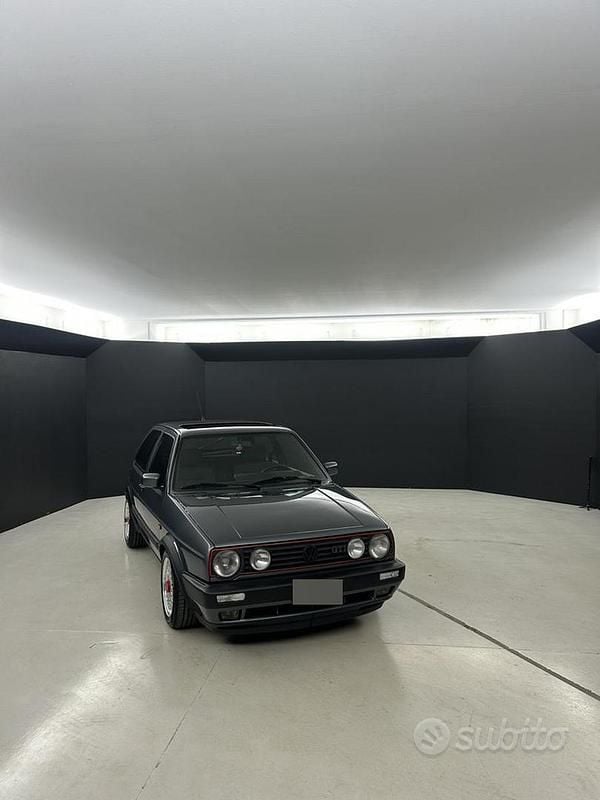 Usata VW Golf II GTI 111 CV (81 kW) 1987 Grigio Utilitaria