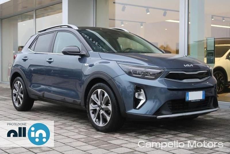 Usata Kia Stonic Style 100 CV (73 kW) 2022 Blu SUV