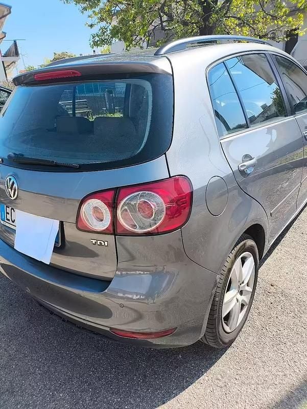 Usata VW Golf Plus Cross 105 CV (77 kW) 2010 Grigio Monovolume
