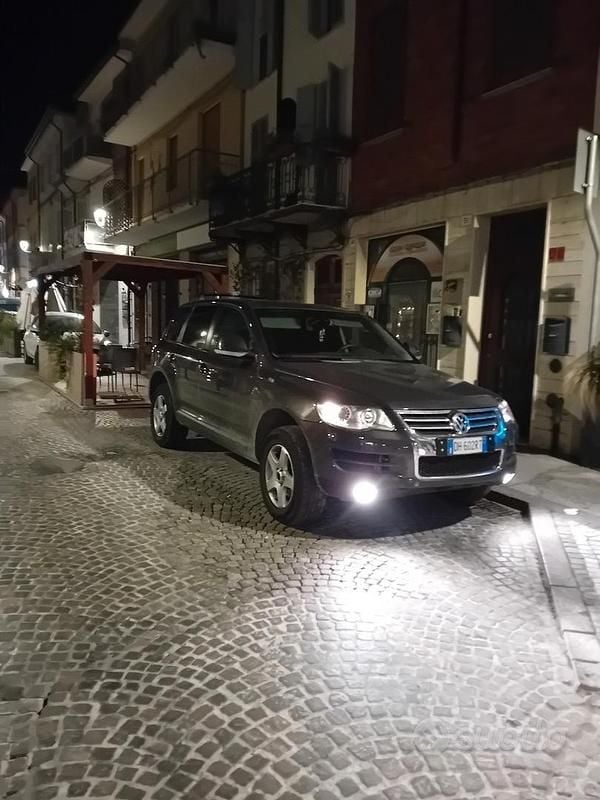 Usata VW Touareg R 174 CV (127 kW) 2007 Marrone SUV