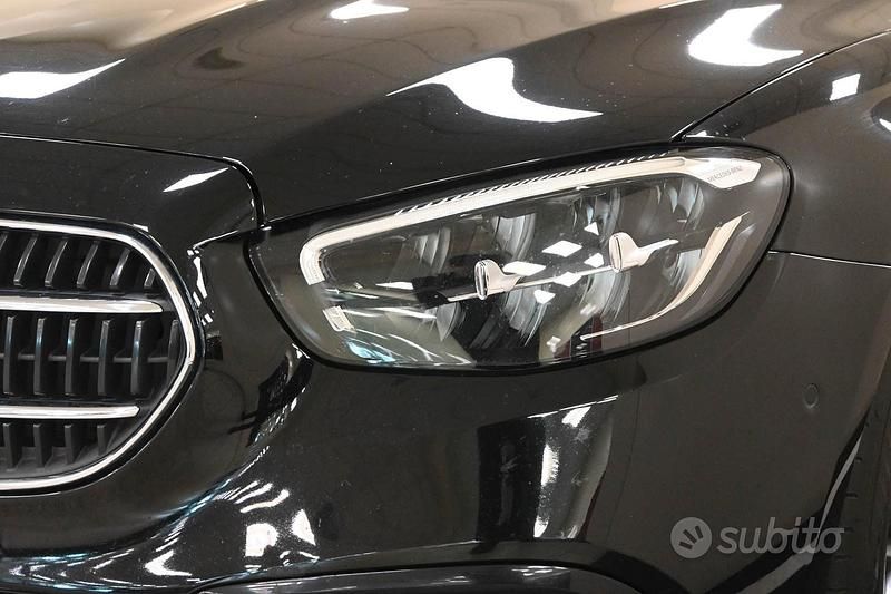Usata Mercedes E220 194 CV (142 kW) 2021 Nero Berlina