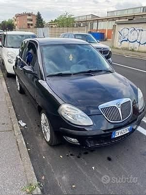 Usata Lancia Ypsilon 75 CV (55 kW) 2006 Nero Utilitaria