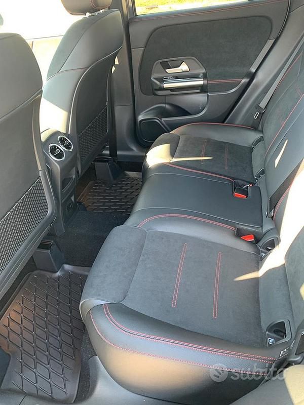 Usata Mercedes GLA200 Premium 150 CV (110 kW) 2020 Grigio SUV