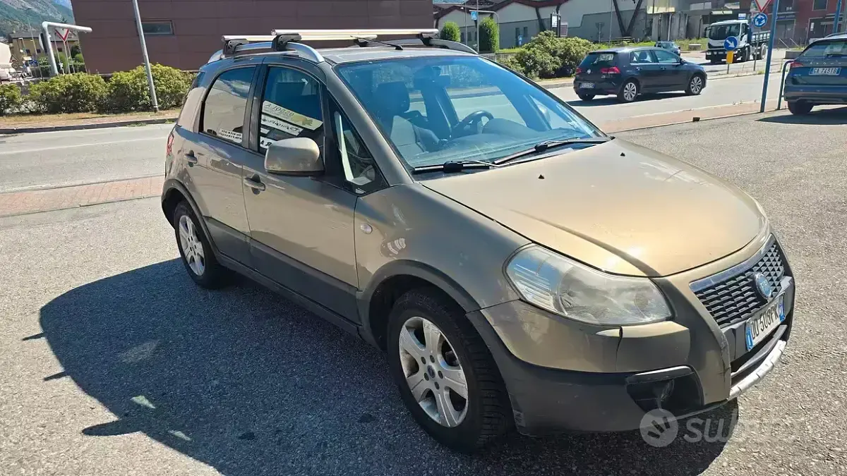 Usata Fiat Sedici 120 CV (88 kW) 2006 SUV