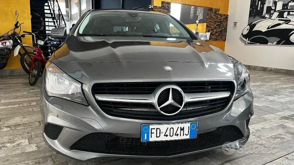 Usata Mercedes CLA180 Executive 109 CV (80 kW) 2016 Grigio Coupé