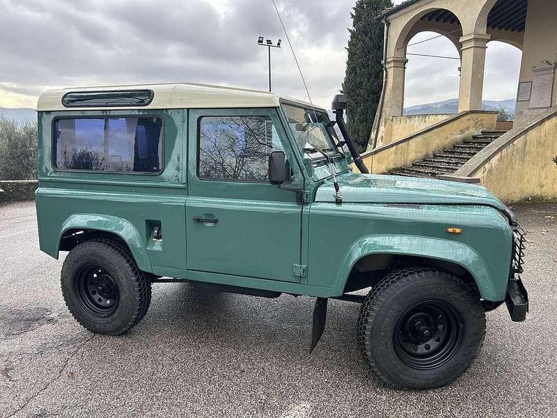 Usata Land Rover Defender 86 CV (63 kW) 1987 Verde SUV