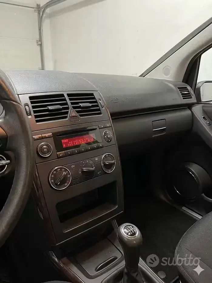 Usata Mercedes A180 Elegance 109 CV (80 kW) 2005 Grigio Berlina