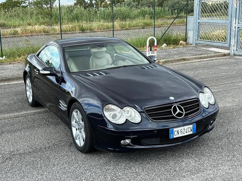 Usata Mercedes SL350 245 CV (180 kW) 2004 Blu Cabrio