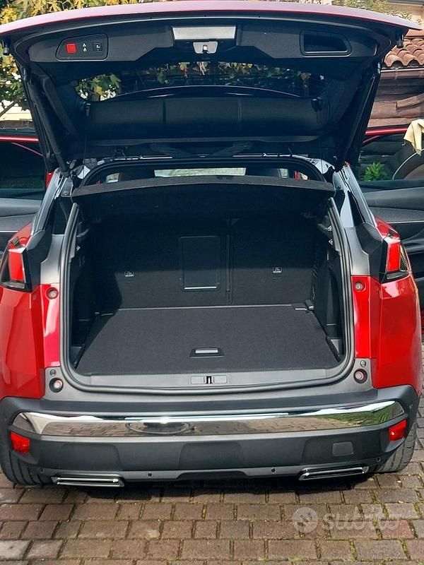 Usata Peugeot 3008 GT-line 131 CV (96 kW) 2018 Rosso SUV