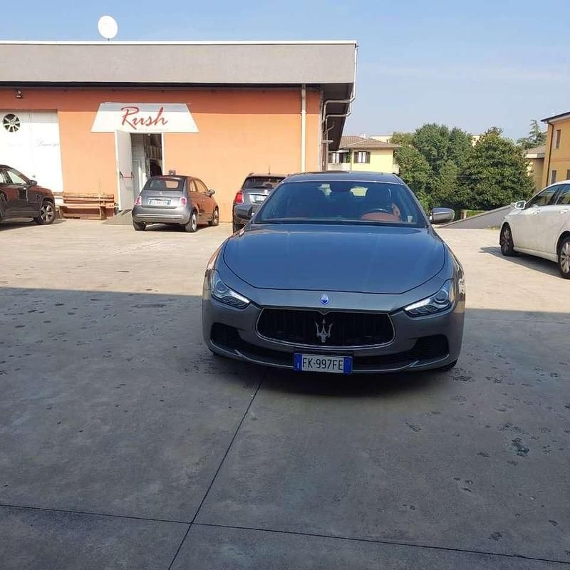 Usata Maserati Ghibli 275 CV (202 kW) 2017 Grigio scuro Berlina