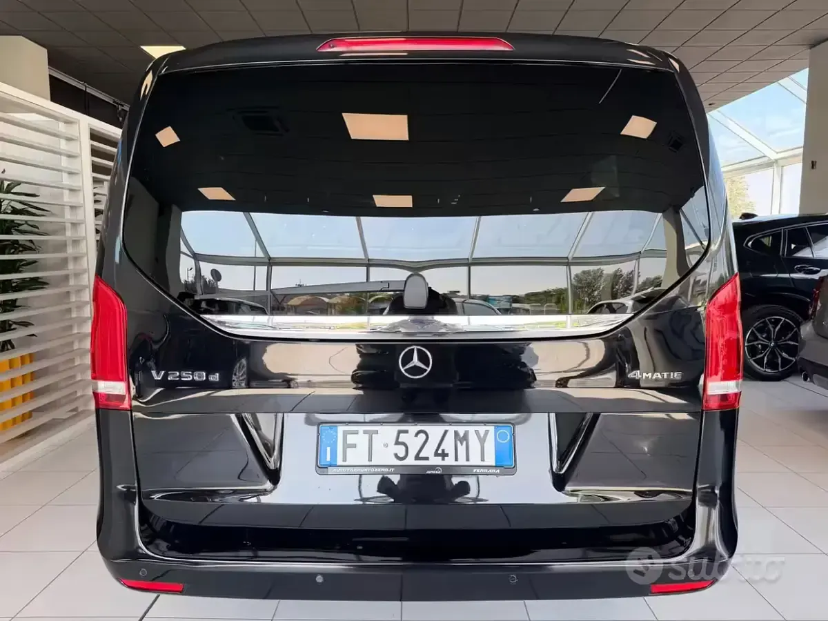 Usata Mercedes V250 Premium 190 CV (139 kW) 2018 Nero Monovolume