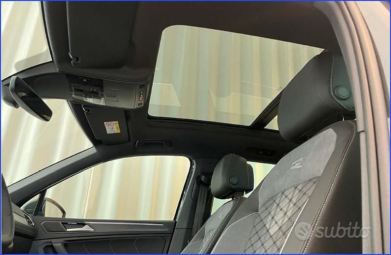 Usata VW Tiguan R-line 200 CV (147 kW) 2023 Grigio SUV