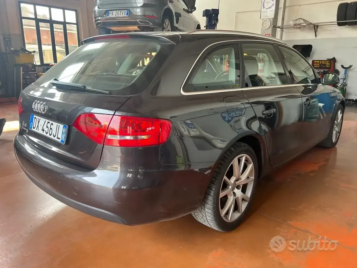 Usata Audi A4 120 CV (88 kW) 2009 Grigio Station wagon