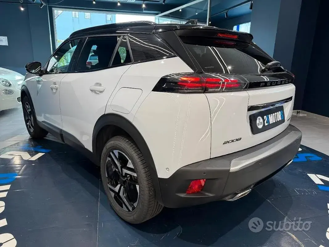 Usata Peugeot 2008 GTi 145 CV (106 kW) 2024 Bianco SUV
