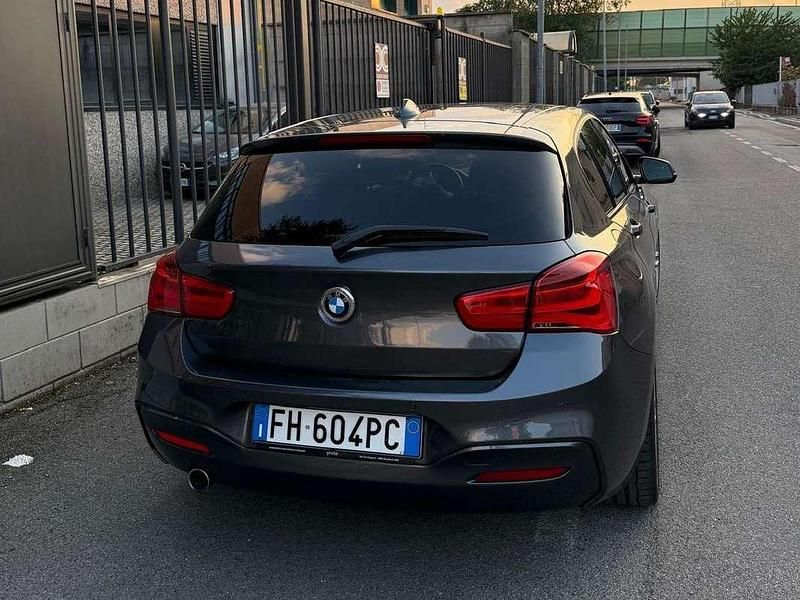Usata BMW 118 Sport Line 150 CV (110 kW) 2017 Grigio Utilitaria