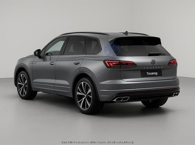 Usata VW Touareg R-line 286 CV (210 kW) 2025 Grigio SUV