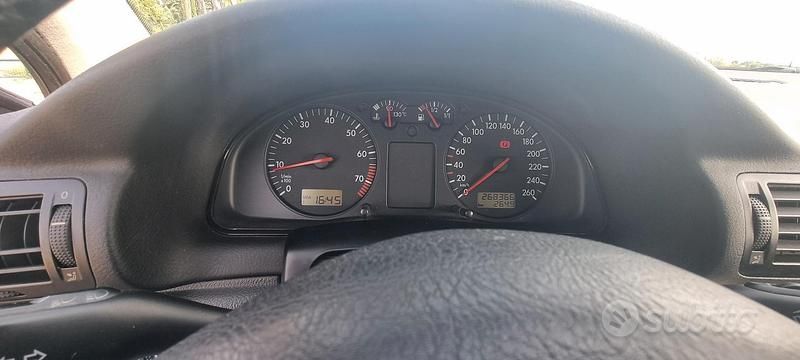 Usata VW Passat 150 CV (110 kW) 1998 Grigio Berlina
