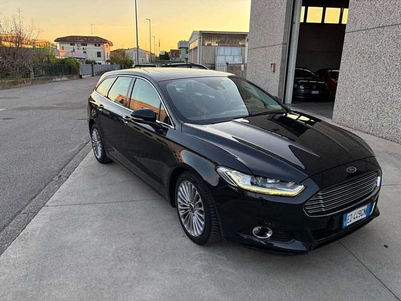 Usata Ford Mondeo Titanium S 179 CV (131 kW) 2015 Nero Station wagon
