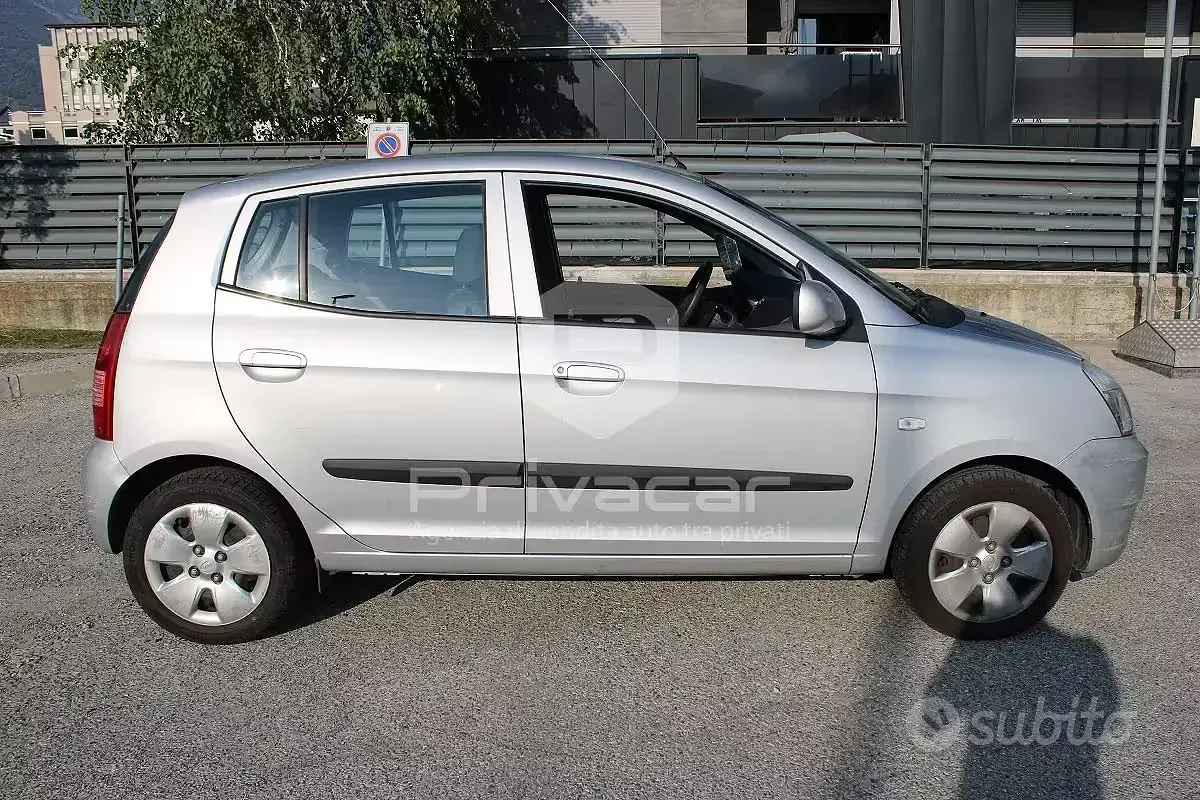 Usata Kia Picanto Urban 61 CV (44 kW) 2007 Grigio Utilitaria