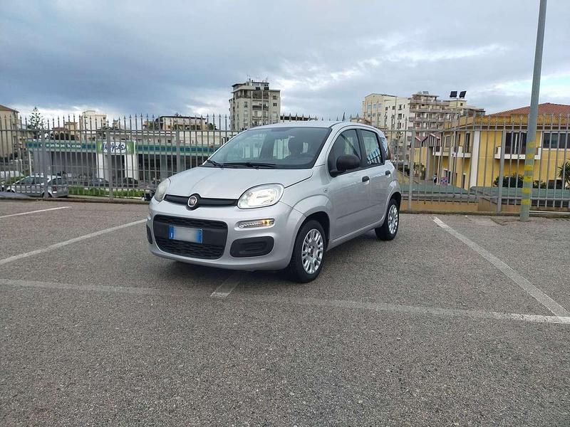 Usata Fiat Panda Pop 69 CV (50 kW) 2020 Grigio Utilitaria
