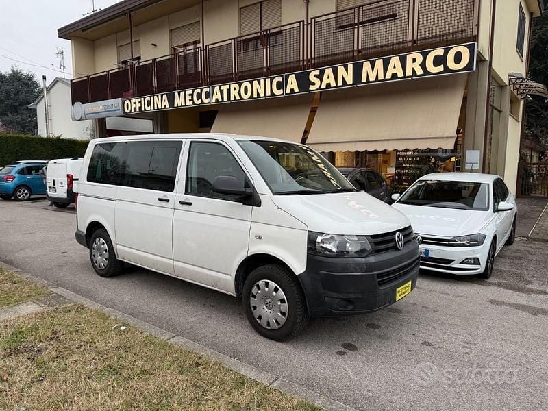 Usata VW Caravelle 140 CV (102 kW) 2013 Bianco Monovolume