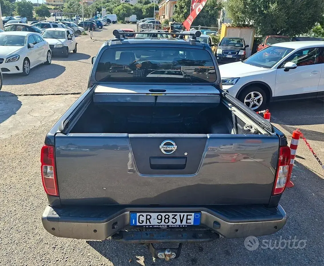 Usata Nissan Navara 190 CV (139 kW) 2013 Grigio Pick-up