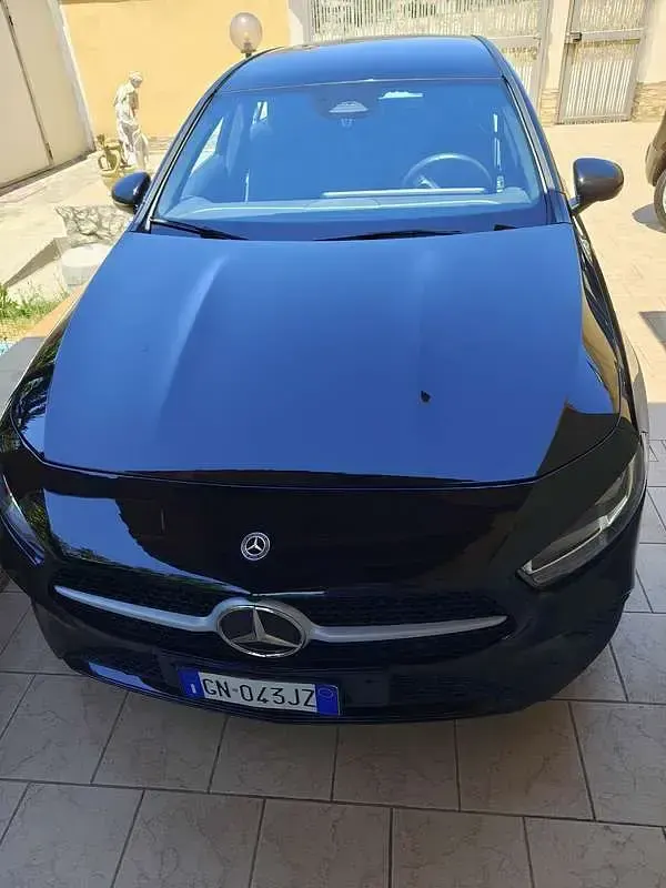 Usata Mercedes A180 Advanced 116 CV (85 kW) 2023 Nero Berlina