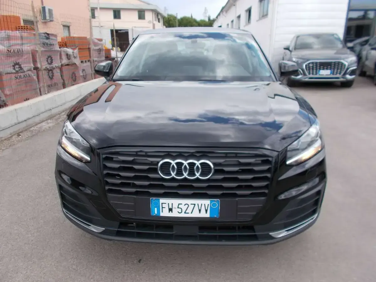 Usata Audi Q2 Business 116 CV (85 kW) 2019 Nero SUV