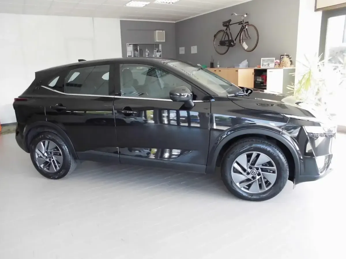 Usata Nissan Qashqai 140 CV (102 kW) 2022 Nero SUV