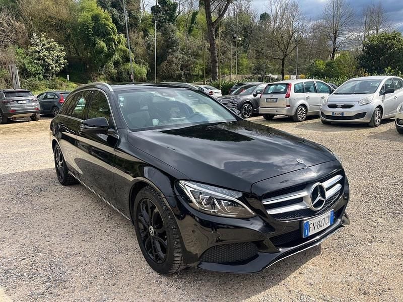 Usata Mercedes C200 Premium 136 CV (100 kW) 2017 Nero Station wagon