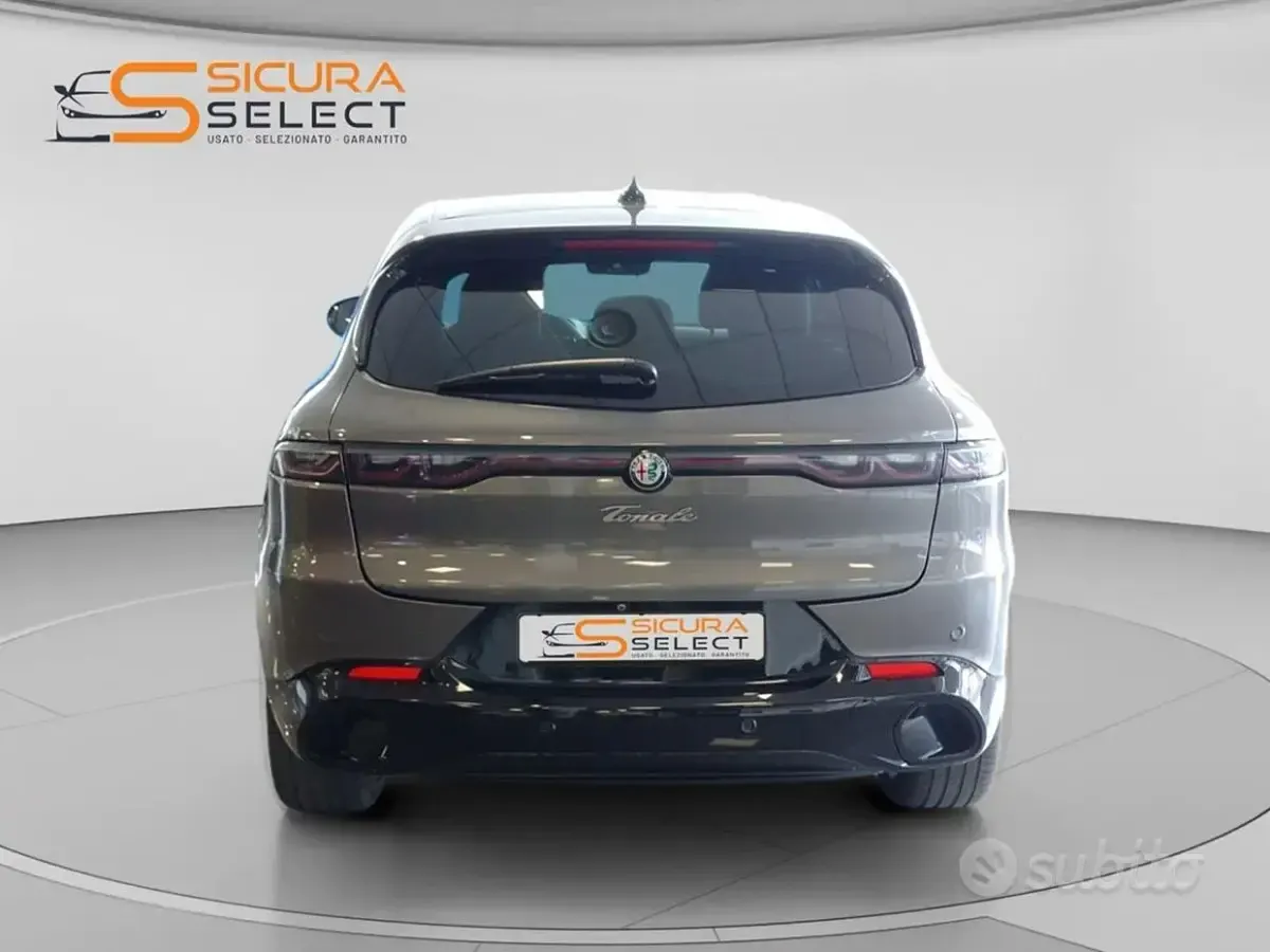 Usata Alfa Romeo Tonale Veloce 160 CV (117 kW) 2024 Metal grey SUV