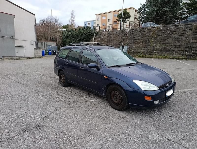 Usata Ford Focus 2000 Blu Station wagon