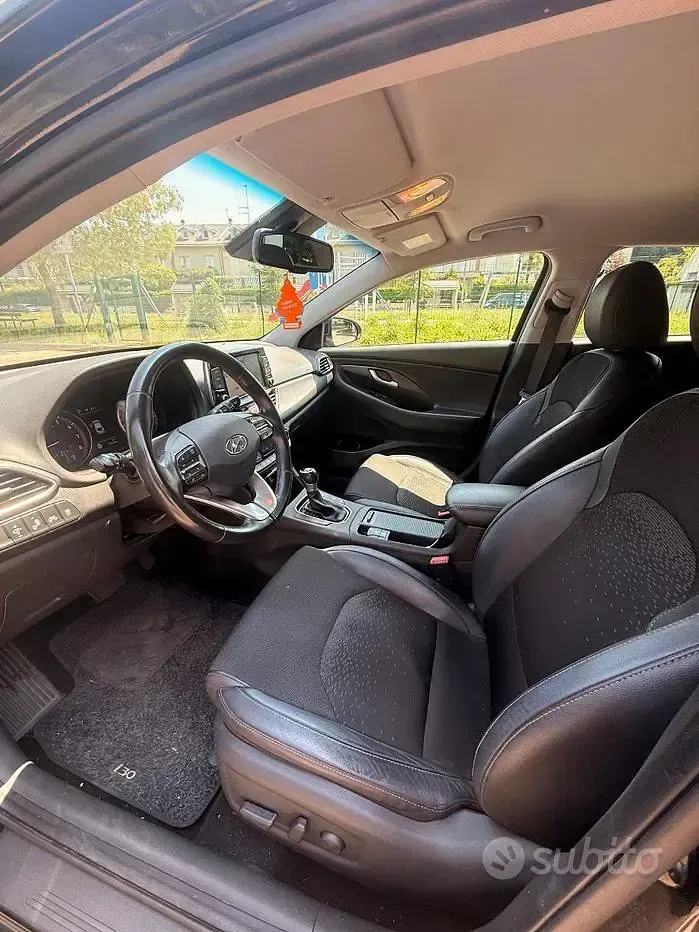 Usata Hyundai i30 140 CV (102 kW) 2017 Nero Coupé
