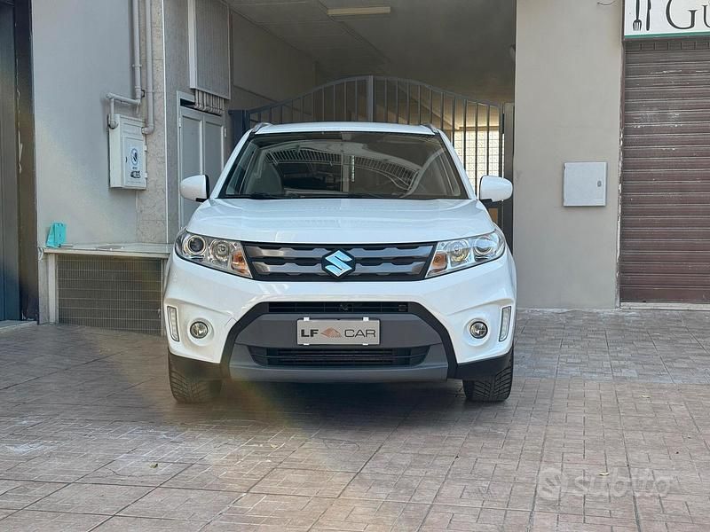 Usata Suzuki Vitara Cool 120 CV (88 kW) 2017 Bianco SUV
