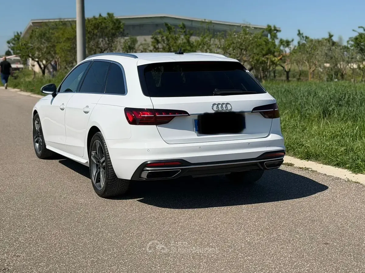 Usata Audi A4 163 CV (119 kW) 2022 Station wagon