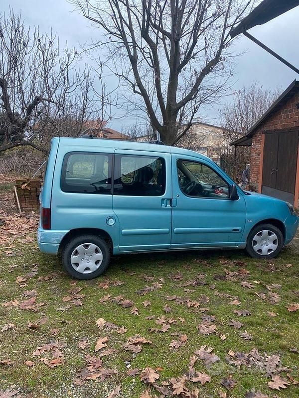 Usata Citroën Berlingo 75 CV (55 kW) 2005 Blu Monovolume