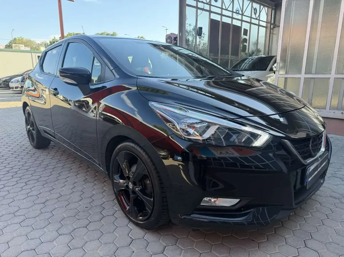 Usata Nissan Micra Tekna 101 CV (74 kW) 2020 Nero Utilitaria
