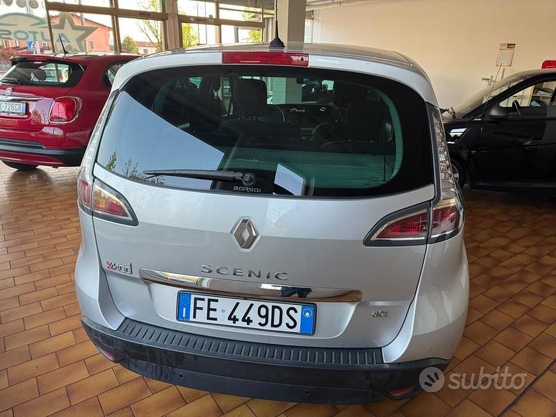 Usata Renault Scénic III 110 CV (80 kW) 2016 Grigio Monovolume