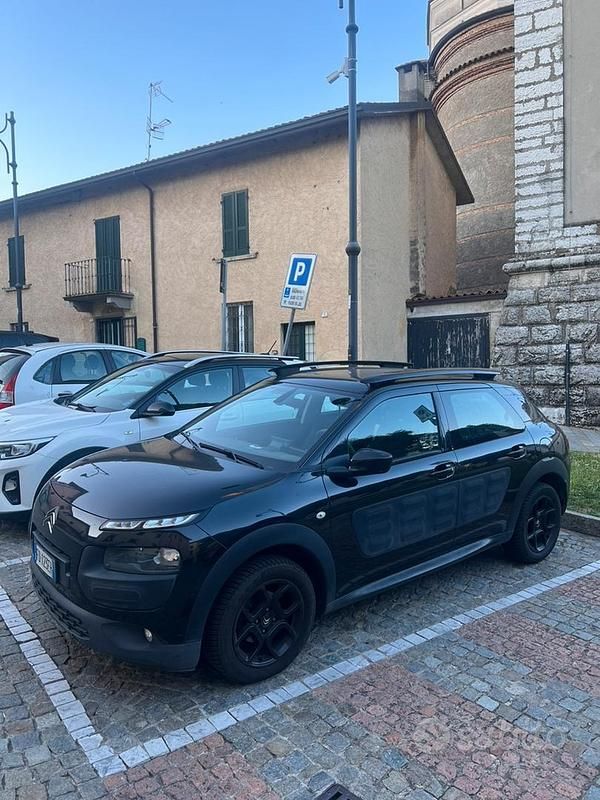 Usata Citroën C4 Cactus 92 CV (67 kW) 2016 Nero Utilitaria