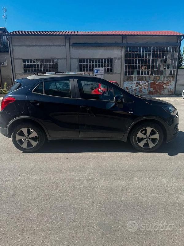 Usata Opel Mokka 110 CV (80 kW) 2019 Blu SUV