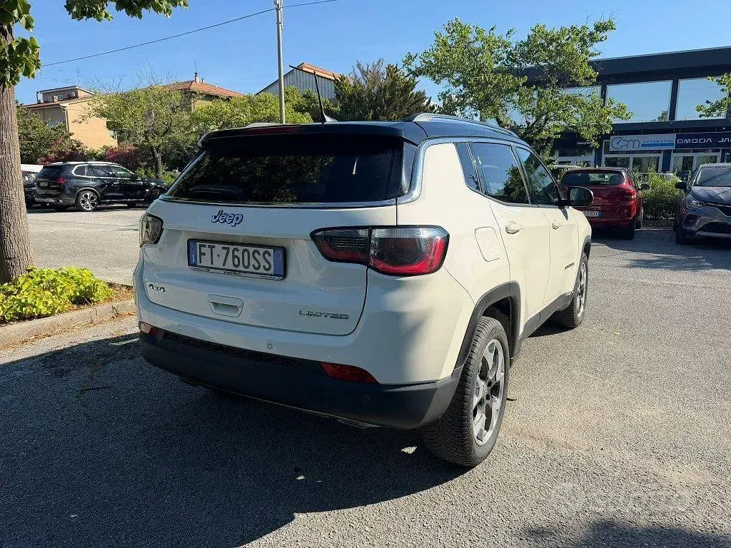 Usata Jeep Compass Limited 140 CV (102 kW) 2019 Bianco SUV