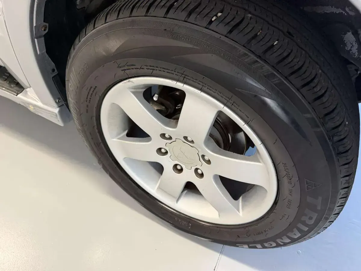 Usata Mitsubishi Pajero 160 CV (117 kW) 2004 Argento SUV