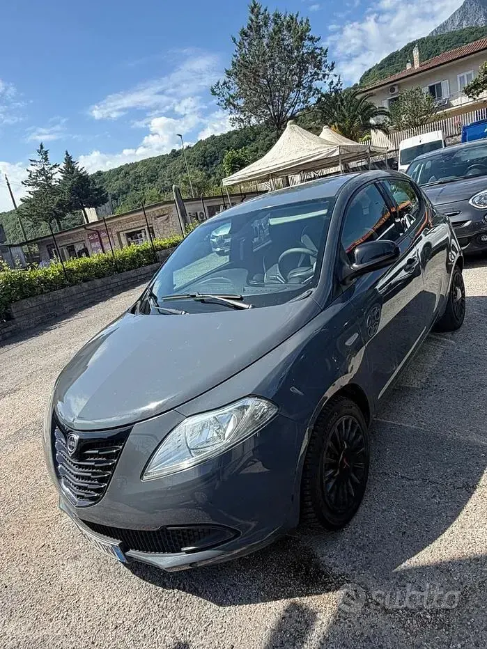 Usata Lancia Ypsilon S 95 CV (69 kW) 2014 Grigio Utilitaria