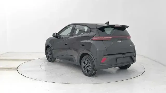 Nuova BYD Dolphin Surf Boost 35 kW (48 CV) 2026 Nero Utilitaria