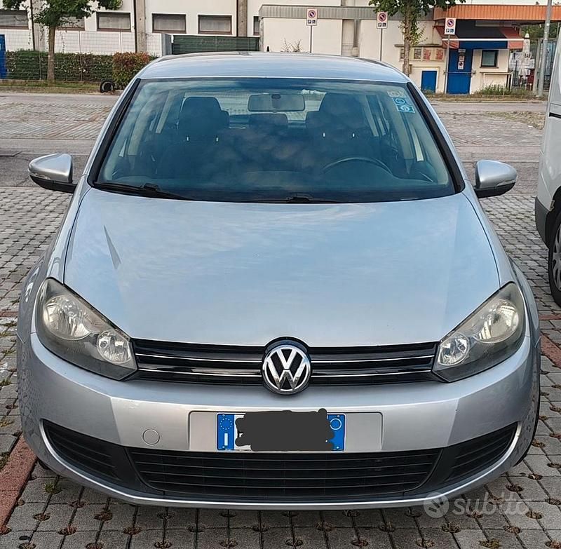 Usata VW Golf VI 105 CV (77 kW) 2011 Grigio Utilitaria