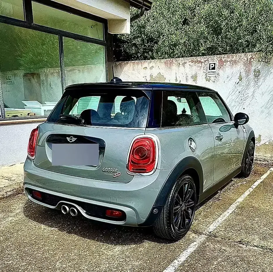 Begagnad Mini Cooper SD 170 HK (125 kW) 2016 Grå Halvkombi