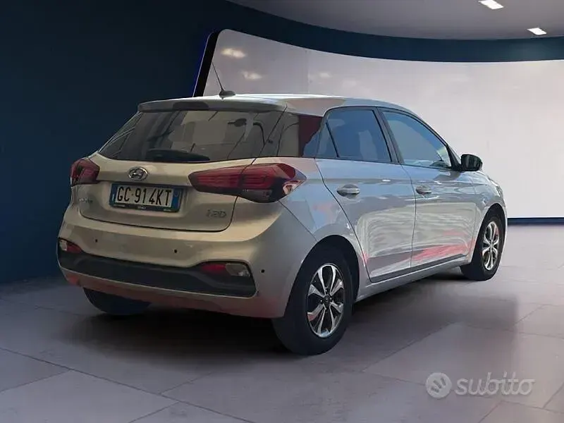 Usata Hyundai i20 75 CV (55 kW) 2020 Grigio Utilitaria